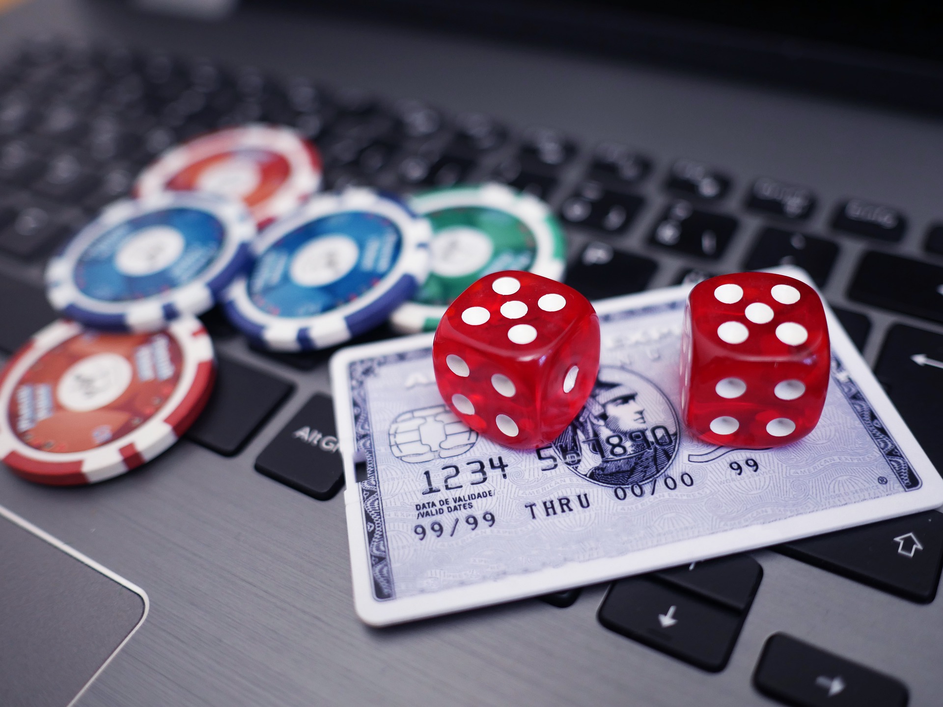 Top Tips for Gambling in An Online Casino - Pink Is The New Blog