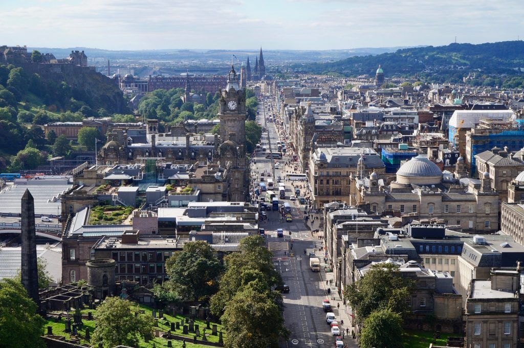 Moving to Edinburgh: How Removals Companies, Moving Plans, and Research Can Make Your Move Easier
