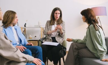 From Struggle to Strength: How a Crohn's Disease Support Group Can Help You Overcome Challenges