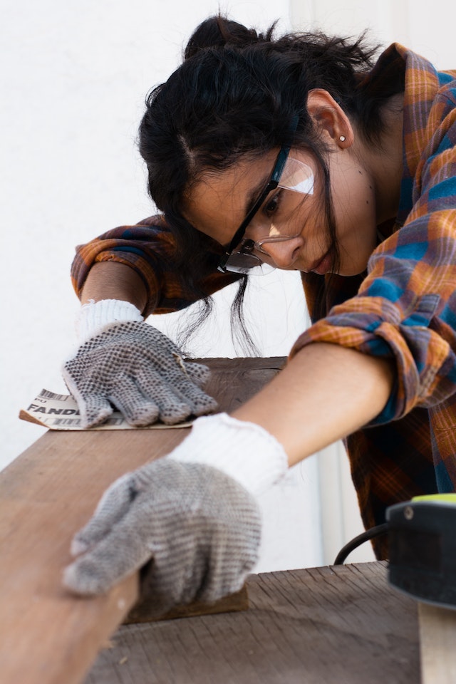 The Dos and Don'ts of Wood Finishing