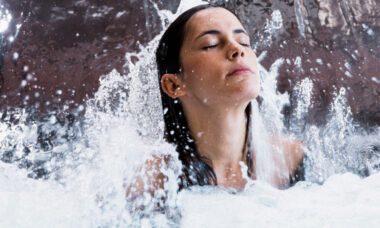 Dive into the Chill: The Cool History and Benefits of Cold Plunging!