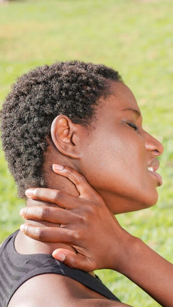 The Major Symptoms of Whiplash (And What to Do About It)