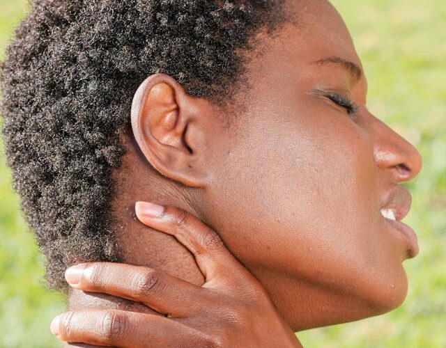 The Major Symptoms of Whiplash (And What to Do About It)