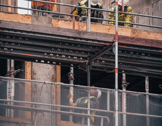 Why Common Sense Safety Fails on Job-Sites (and What Works Instead)