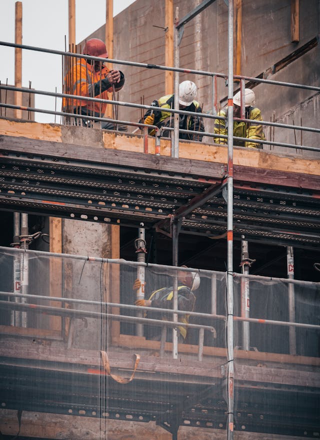 Why Common Sense Safety Fails on Job-Sites (and What Works Instead)
